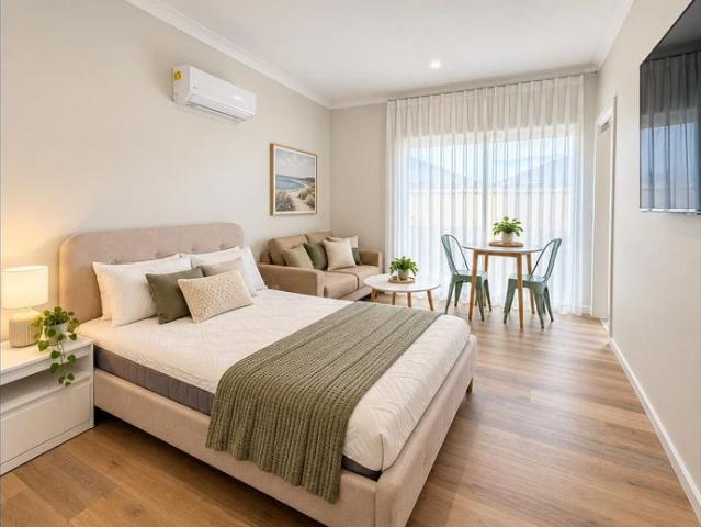 Modern Self Contained Studio – Private Kitchenette & Ensuite I All Utilities Included I From $330/week