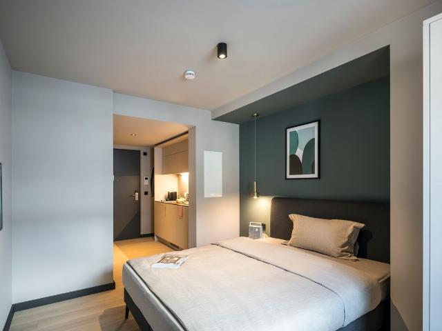 Modern Serviced Apartment near the Central Station, Frankfurt Amsterdam Apartments for Rent