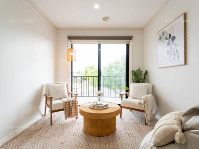 Modern Shared Living Fully Furnished Rooms with Bills & Internet Included!
