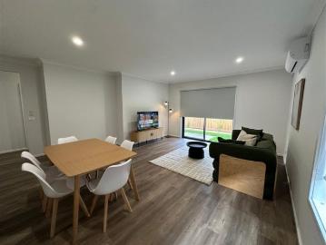 Modern Shared Living – Private Ensuite Room for Rent