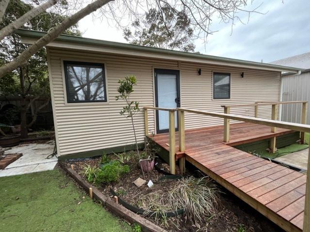Modern Single Bed Unit Utilities Included
