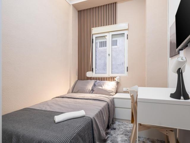 Modern single bedroom near Alicante Terminal train station