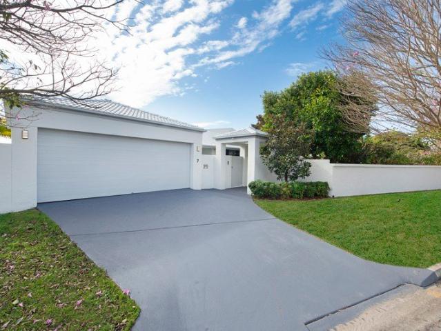 Modern Single Level Home in Sorrento