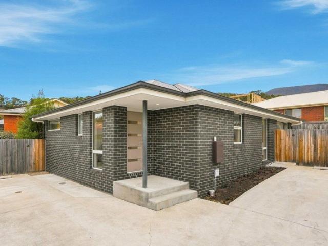 Modern Single Level Living in a Convenient Setting