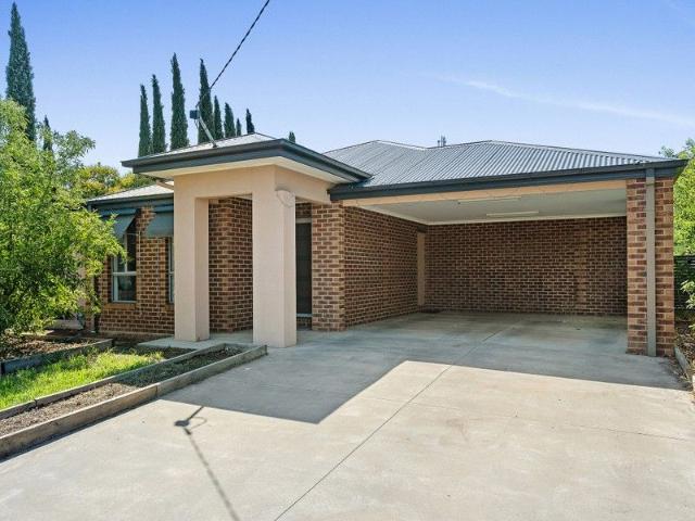Modern Single Level, Low Maintenance Living with room to move