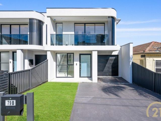 Modern Sleek Living with Contemporary Elegance