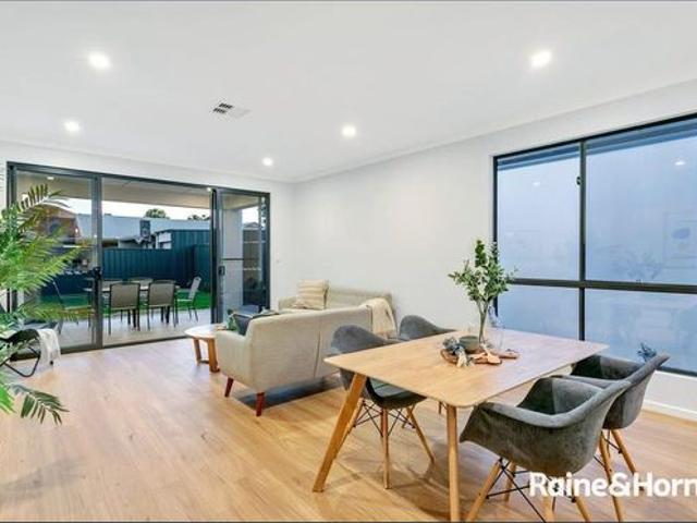Modern Spacious 3 Bedroom Family Home