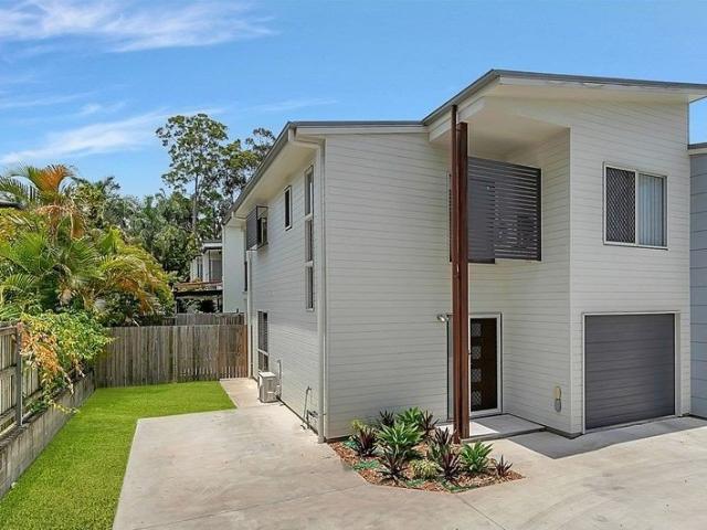 Modern & Spacious 3 Bedroom Townhouse in Prime Location