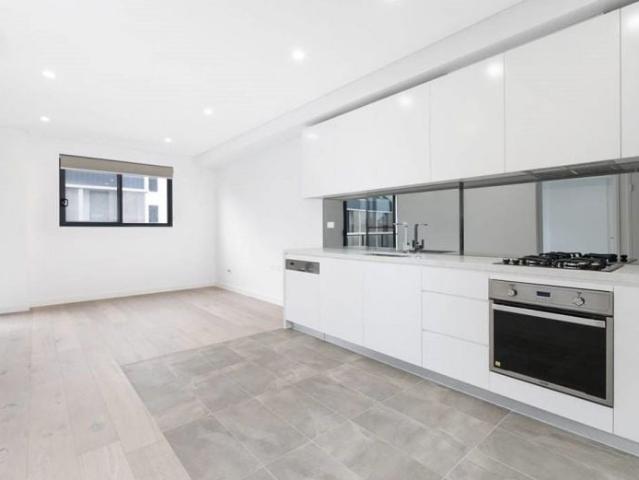 Modern & Spacious!