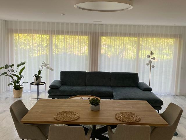 Modern, spacious 2 1/2 room apartment in a green setting in Feldbach ZH, Hombrechtikon Amsterdam Apartments for Rent
