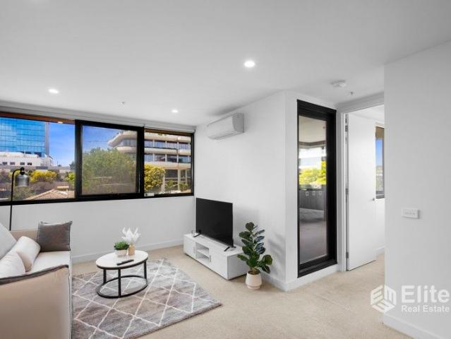 Modern & Spacious 2 Bedroom Apartment with Car Park in Prime Box Hill Location