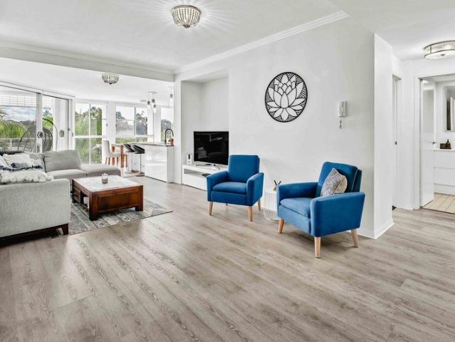 Modern & Spacious 2 Bedroom Apartment with Spectacular North East City Views!