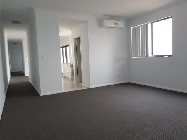 Modern & Spacious 2 Bedroom Apartment in Prime Penrith Location