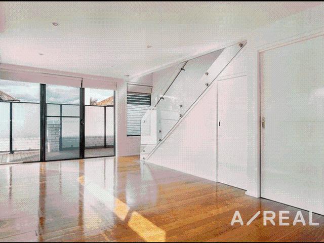 Modern & Spacious 2 Bedroom Apartment in Prime St Kilda Location