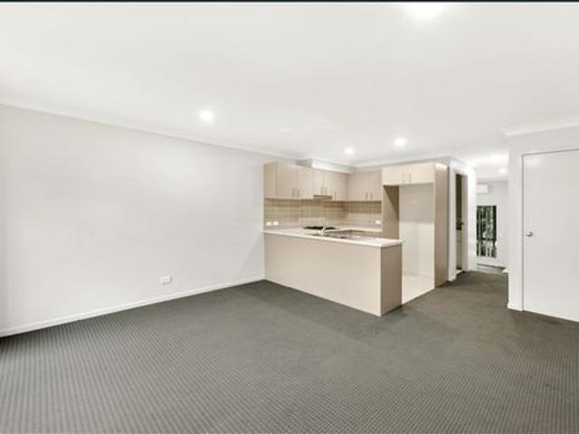 Modern Spacious 2 Bedroom Unit