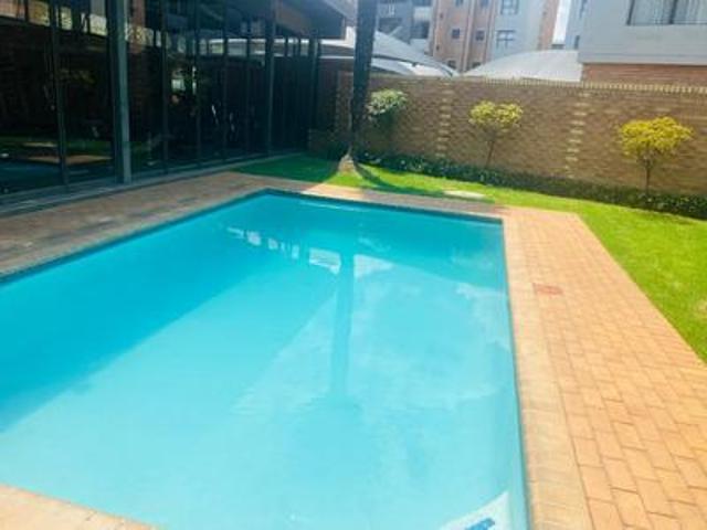 modern & spacious 2 beds, 2 bath apa.