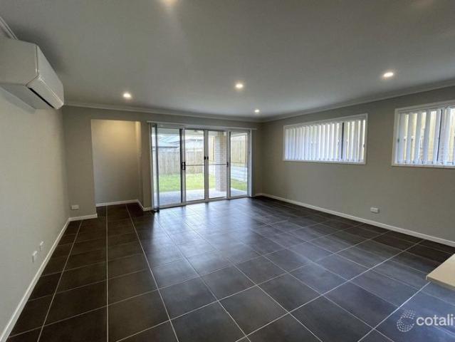 Modern & Spacious 4 Bedroom Family Home