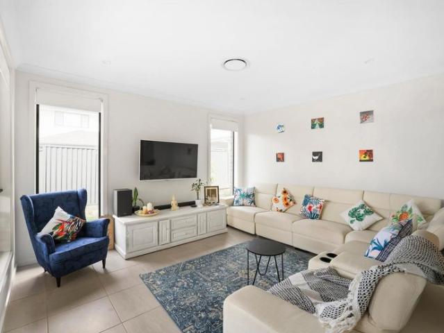 Modern & Spacious 4 Bedroom Family Home