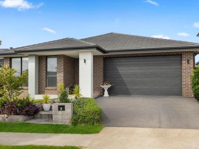 Modern & Spacious 4 Bedroom Family Home