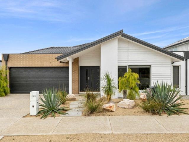 Modern & Spacious 4 Bedroom Home