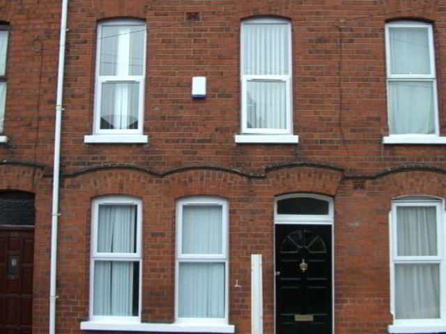 Modern & Spacious 6 Bed House