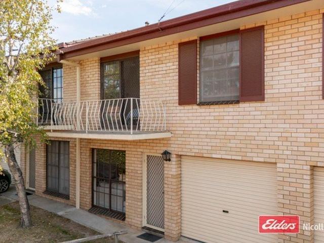 MODERN & SPACIOUS CBD APARTMENT