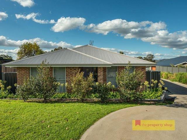 MODERN, SPACIOUS AND PERFECTLY LOCATED