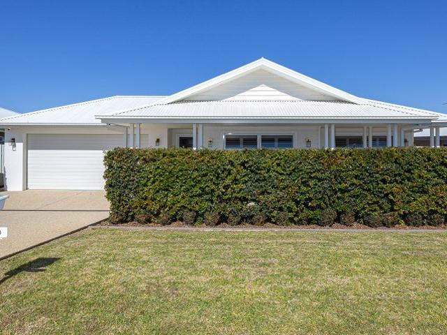 Modern, Spacious and Ready to move in