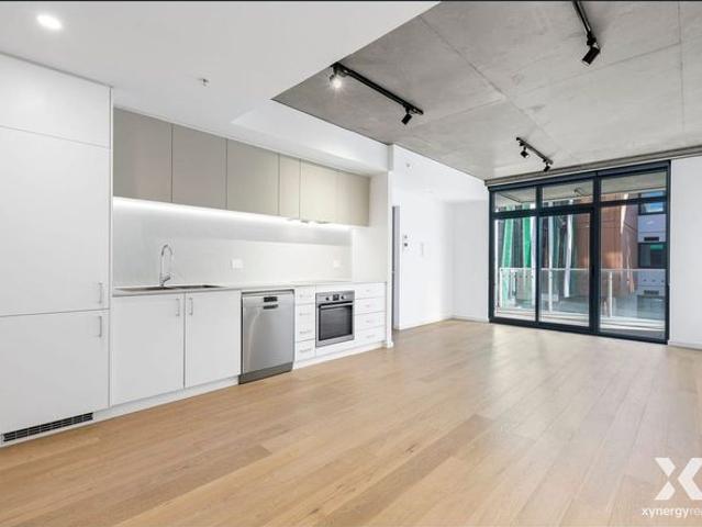 Modern spacious apartment for rent