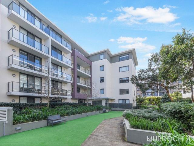 Modern & Spacious Apartment with Two Balconies | Walk to Metro