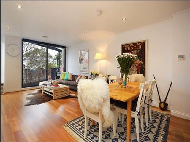 Modern Spacious Bayside Living