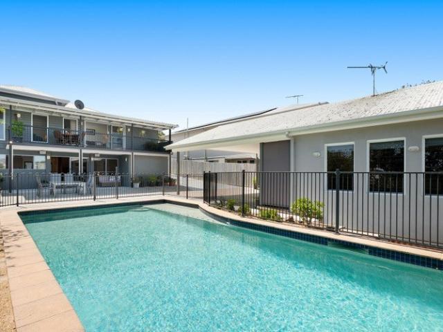 Modern Spacious Granny Flat with Shared Pool Water & Elecricity Included!