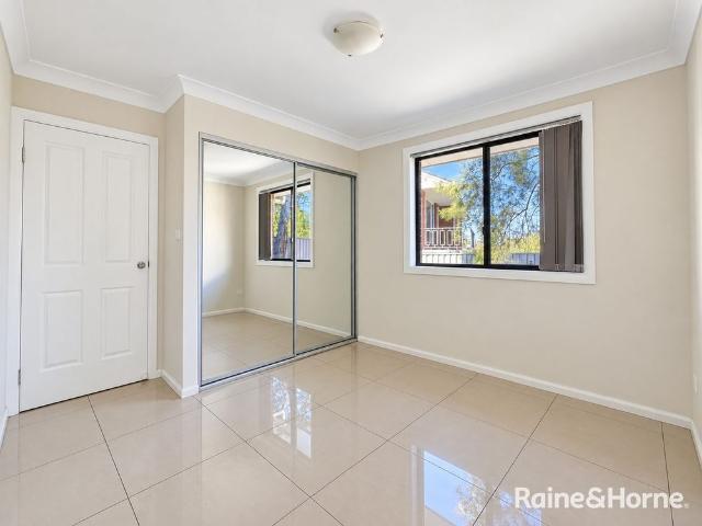 Modern & Spacious Granny in Prime Location