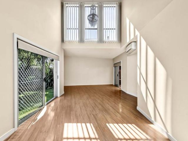 Modern & Spacious Double Storey Townhouse