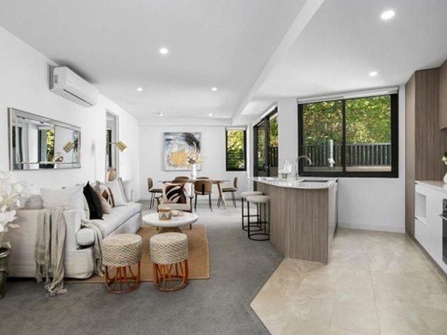 Modern Spacious Designer Three Bedroom Apartment