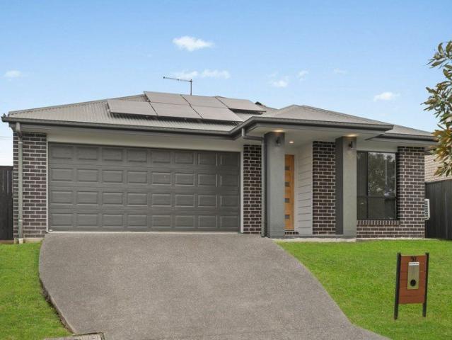 Modern, Spacious & Effortless Living in Arcadia Estate!