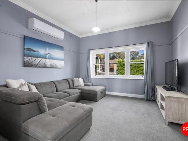 Modern, spacious, excellent location!