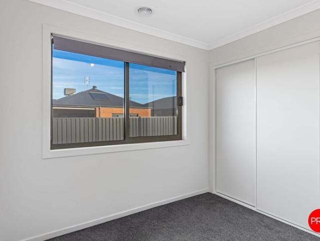 Modern, spacious, excellent location!