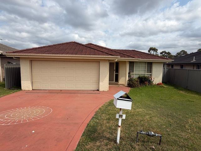 Modern & Spacious Four Bedroom Family Home