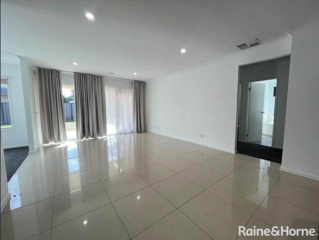 Modern & Spacious Family Home!