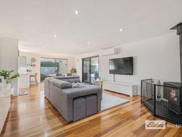 MODERN & SPACIOUS FAMILY HOME