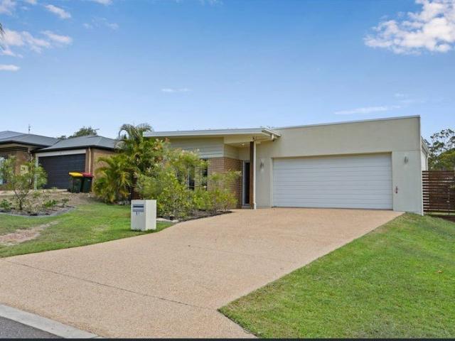 MODERN & SPACIOUS FAMILY HOME FOR RENT!