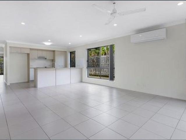 MODERN & SPACIOUS FAMILY HOME FOR RENT!