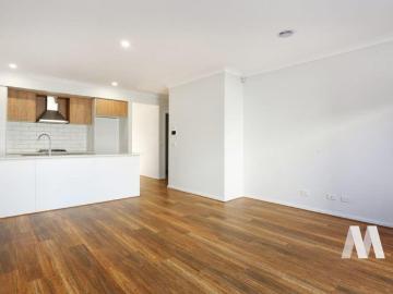 Modern & Spacious Family Home in Rockbank!