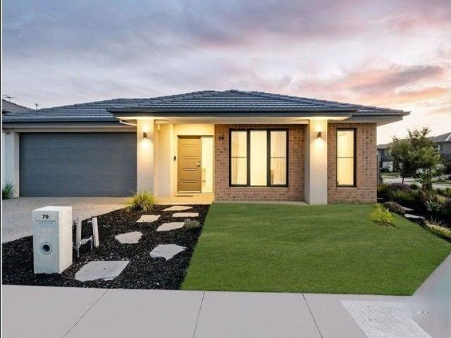 Modern & Spacious Family Living in Clyde North