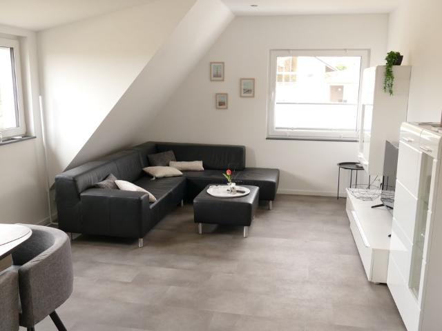 modern, spacious flat in a quiet location, first occupancy from 04.2025, Essen Amsterdam Apartments for Rent