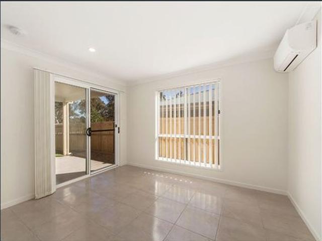 Modern Spacious Fully Fenced Duplex