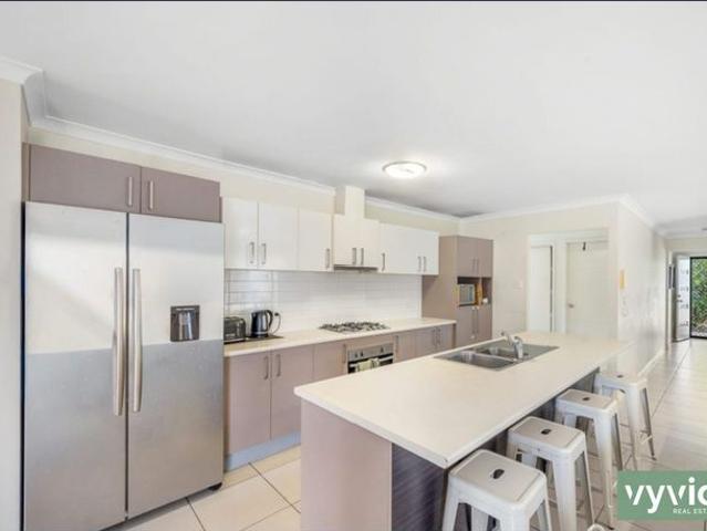 Modern Spacious Home in Sought After New Auckland