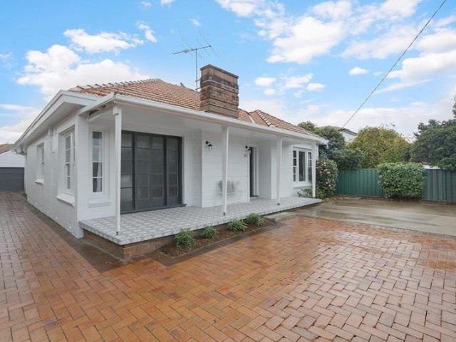 Modern & Spacious In Sought After Location