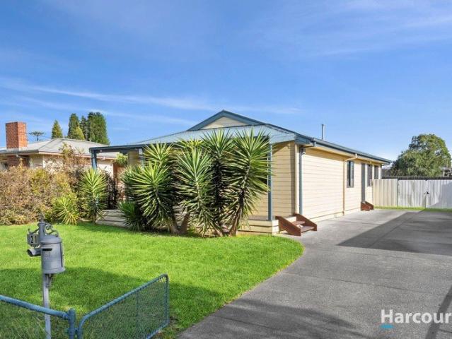 Modern & Spacious on a Generous 623sqm Allotment